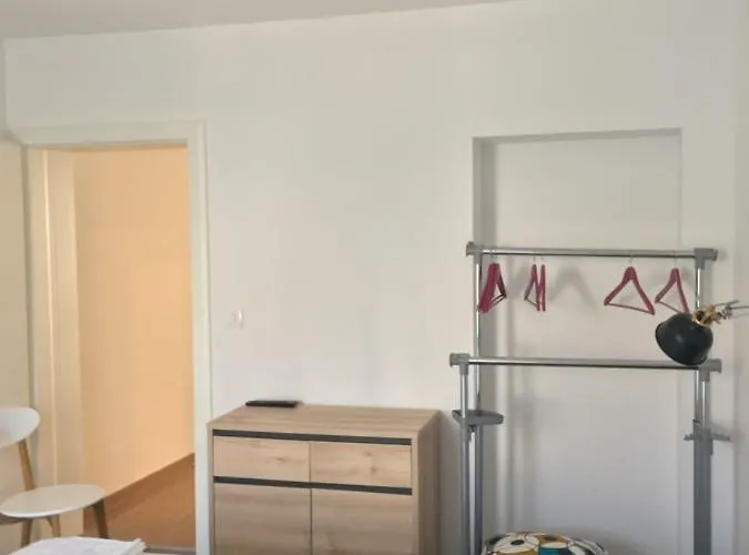 Godinovic * 흐바르