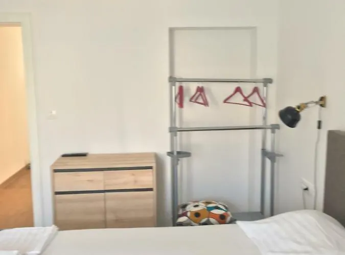 Godinovic * 흐바르