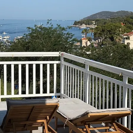 公寓 Godinovic 赫瓦尔