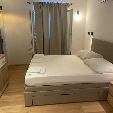 公寓 Godinovic 赫瓦尔